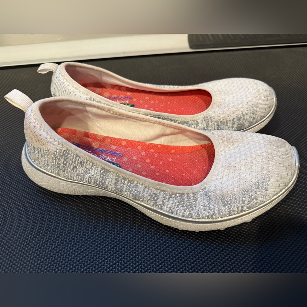 Skechers Women's Gray Slip-On Flats